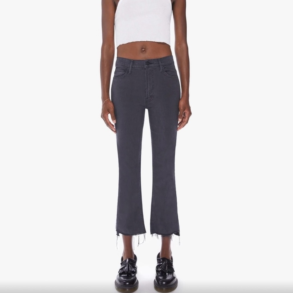 Women’s MOTHER “The Insider Crop Step Fray” Jeans in Faded Black Size 29